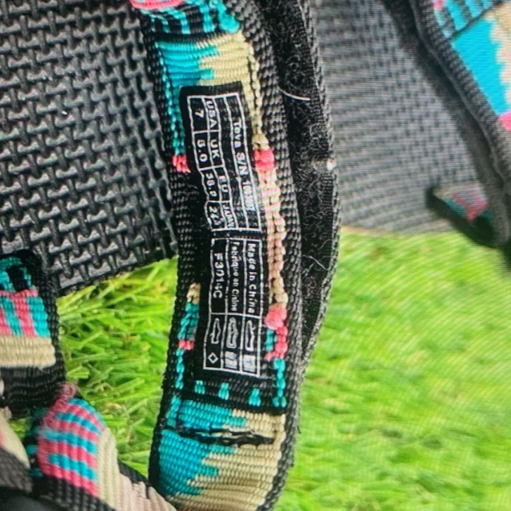 Colorful Patterned Sandals - Picture 4 of 4